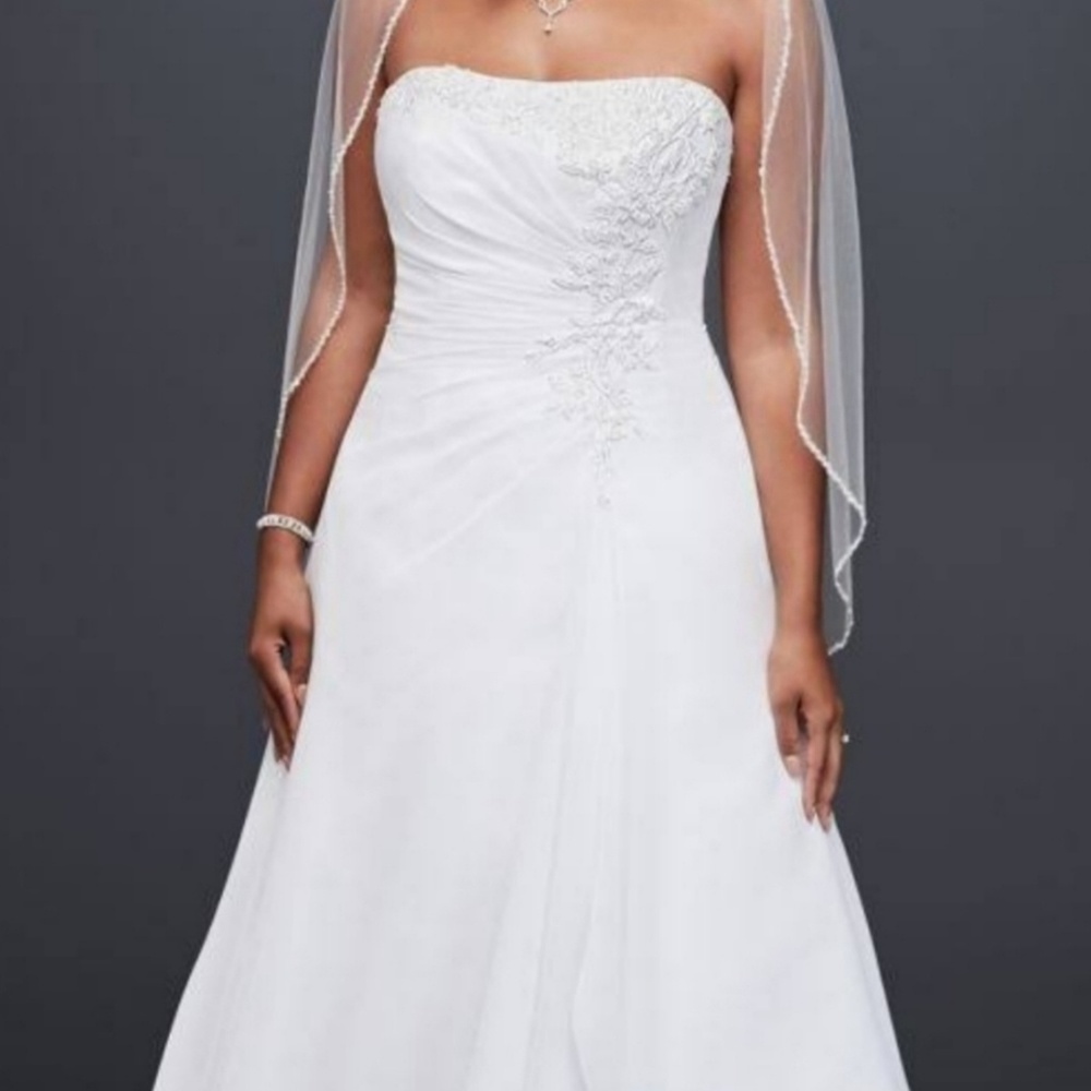 David's Bridal White Chiffon A-line gown